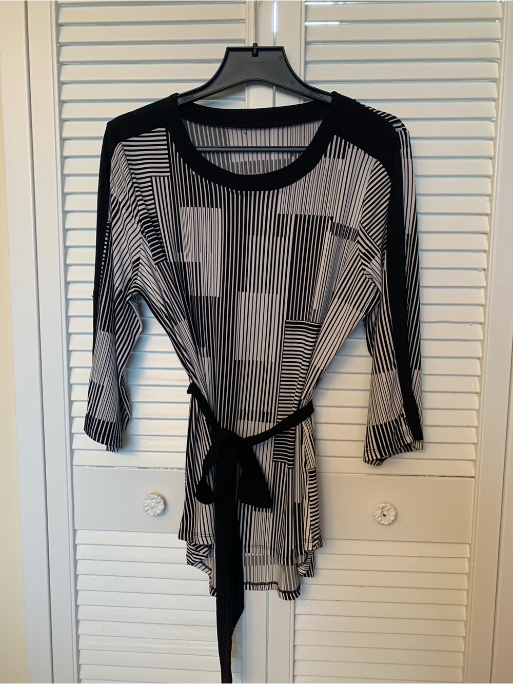 Black & White Striped Tie-Waist Women’s Top